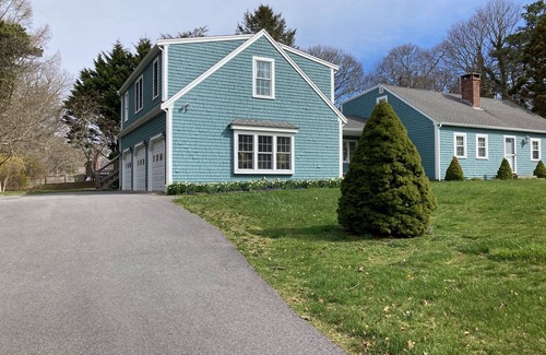 East Orleans Apartamento | Cozy apartment in a quiet wooded neighborhood, just 2 miles from Nauset Beach.