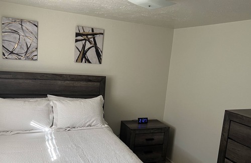 Deming Apartamento | Cozy apartment in a quiet area with covered parking. Gulf course close.