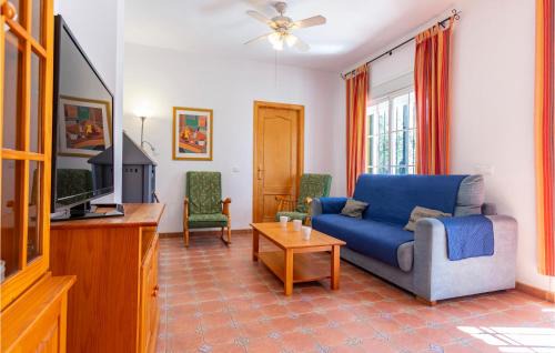 Alcaucín Apartamento | Cozy Apartment In Alcaucín With Wifi