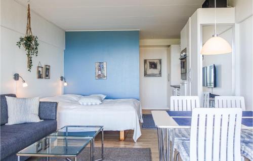 Sandkaas Apartamento | Cozy Apartment In Allinge With Wifi