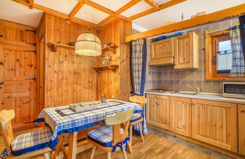 Antagnod Apartamento | Acogedor apartamento en Ayas con cocina.