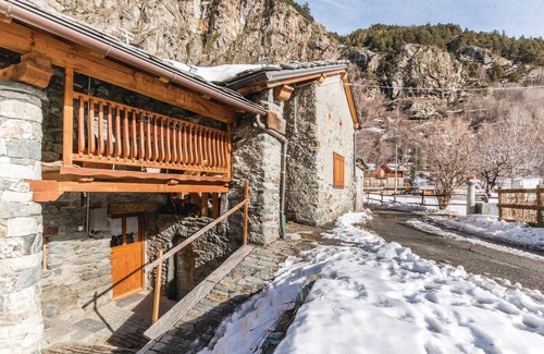 Escarra Apartamento | Acogedor apartamento en Brusson AO con.