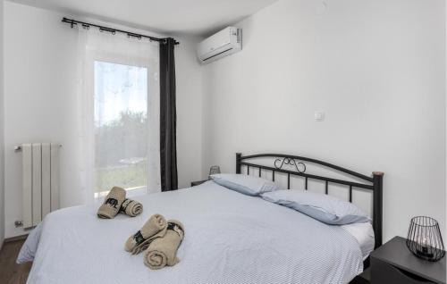 Brsec Apartamento | Cozy Apartment In Brsec With Wifi