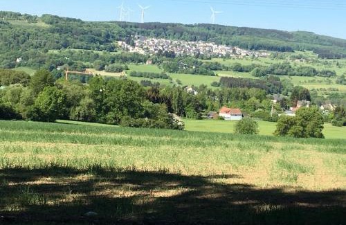 Waldbrunn Apartamento | Cozy Apartment in Ellar with Garden