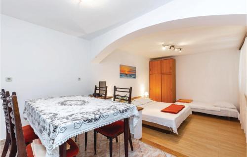 Jadranovo Apartamento | Cozy Apartment In Jadranovo
