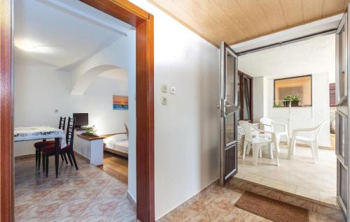 Jadranovo Apartamento | Cozy Apartment In Jadranovo