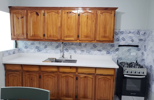 Molynes Gardens Apartamento | Cozy Apartment in Kingston, 10 mins to Business District
