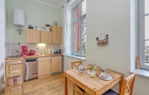 Krakow am See Apartamento | Cozy Apartment In Krakow Am See