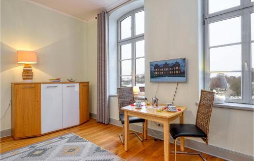 Krakow am See Apartamento | Cozy Apartment In Krakow Am See