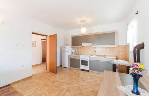 Kustici Apartamento | Acogedor apartamento en Kustici con.