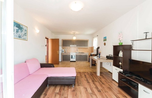 Kustici Apartamento | Acogedor apartamento en Kustici con.