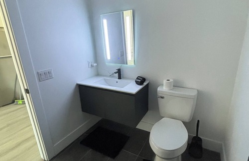 Elizabeth Apartamento | Cozy apartment in lovely Elizabeth with WiFi, fitness room, AC