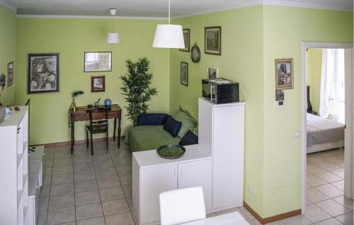 Vicopelago Apartamento | Cozy Apartment In Lucca With Kitchen