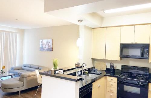 Marina del Rey Hotel | Cozy Apartment in MDR