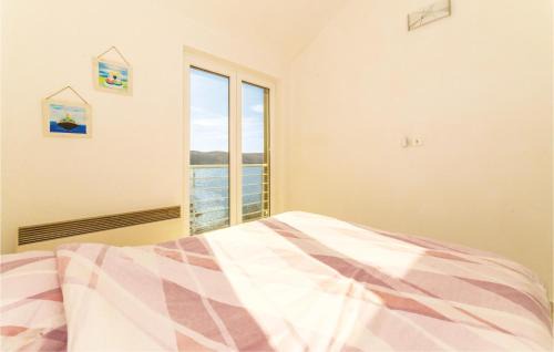 Miskovici Apartamento | Cozy Apartment In Miskovici With Wifi