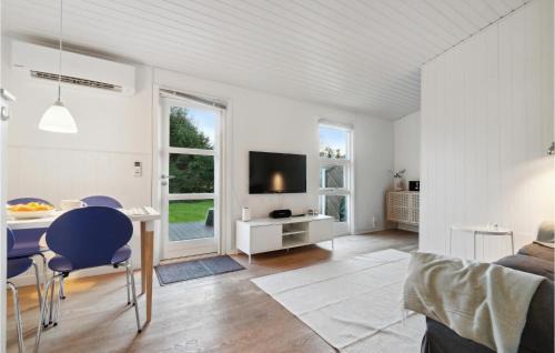 Dueodde Apartamento | Cozy Apartment In Nexø With Kitchen