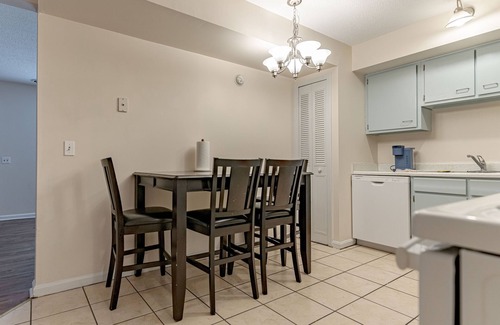 Radcliff Apartamento | Cozy Apartment in quiet neighborhood with quick access to everything you need!