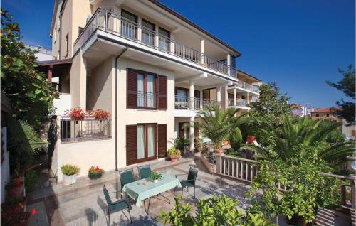 Rabac Apartamento | Cozy Apartment In Rabac With Kitchen
