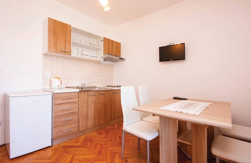 Krapanj Apartamento | Acogedor apartamento en Sibenik con.