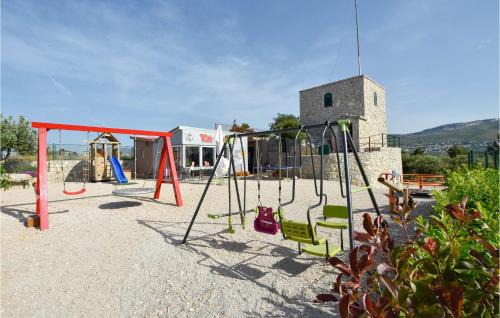 Kamen Apartamento | Cozy Apartment In Split With Kitchen