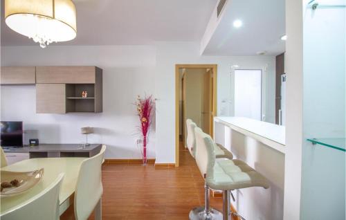 Torrevieja Apartamento | Cozy Apartment In Torrevieja With Wifi