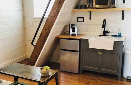Morristown Apartamento | Cozy Apartment in VT Schoolhouse, Close to Stowe!