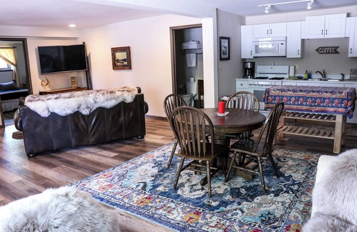 Saratoga Cabina | Cozy apartment located on the North Platte River