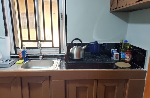 Freetown Apartamento | Cozy apartment minutes away from downtown, hiking trails, and beach attractions.