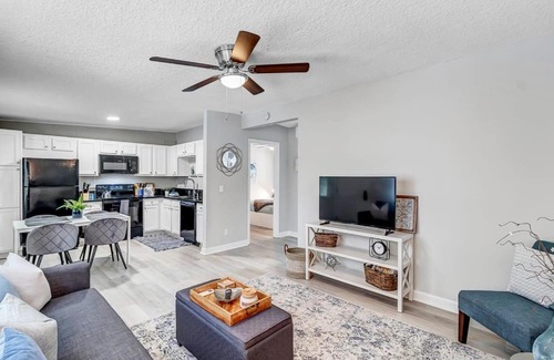Oak Haven Apartamento | Cozy Apartment on Shaded Street!