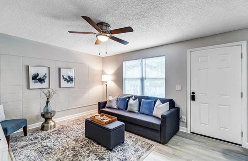 Oak Haven Apartamento | Cozy Apartment on Shaded Street!
