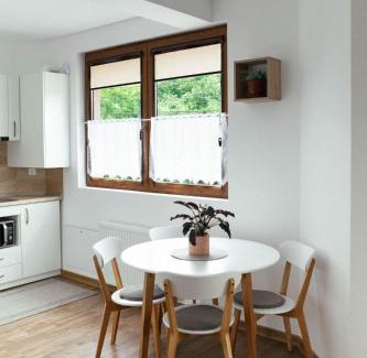 Pasareni Apartamento | Cozy apartment on the picturesque Niraj Valley