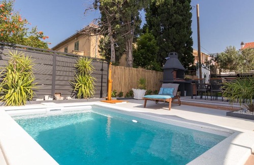 Kastel Kambelovac Apartamento | Cozy apartment RoMa with private swimming pool and garden