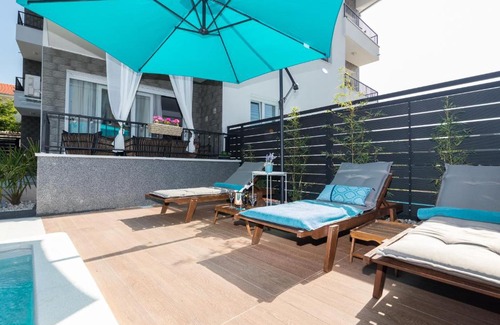Kastel Kambelovac Apartamento | Cozy apartment RoMa with private swimming pool and garden