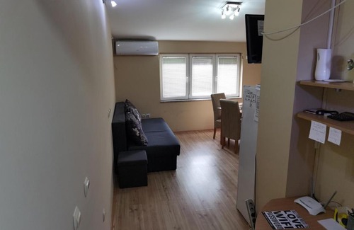 Jagodina Apartamento | Cozy apartment sa parkingom pogodan za dnevni odmor