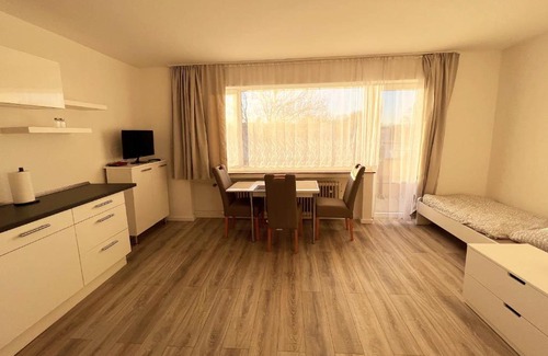 Rheindorf Apartamento | Cozy apartment with balcony