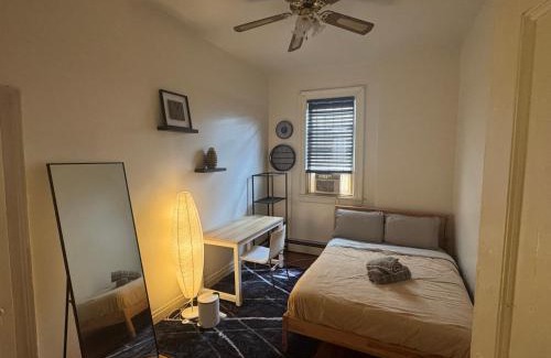 The Heights Casa | Cozy apartment with city skyline. Easy commute midtown Manhattan.
