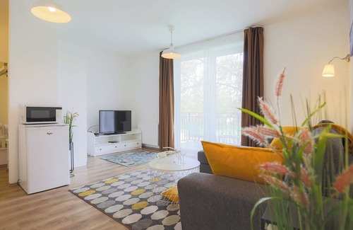 Siofok-Sosto Apartamento | Cozy apartment with covered pool and wellness for family travellers