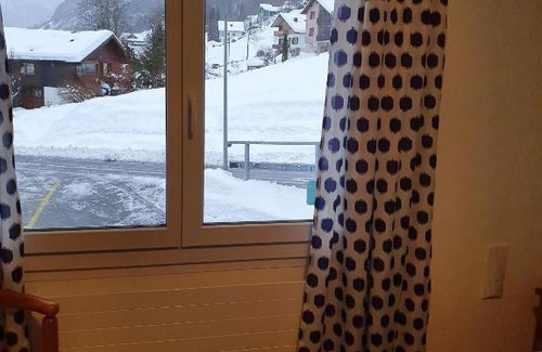 Emmetten Apartamento | Cozy apartment with lake view for 6 guests