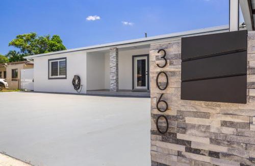 Carol City Apartamento | Cozy Apartment with a luxury King Bed
