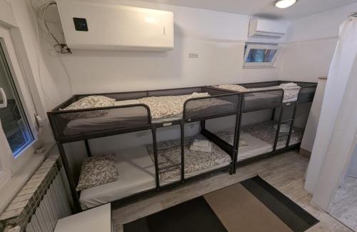 Sesvete Apartamento | Cozy Apartment with Washer, Dryer, and Floor Heating