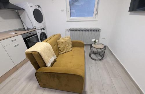 Sesvete Apartamento | Cozy Apartment with Washer, Dryer, and Floor Heating