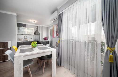 Mont Boron Apartamento | Cozy Appartement close to Port of Nice