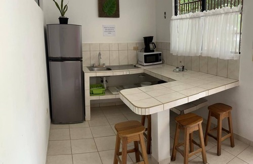 Cerro Plano Apartamento | Cozy apt.#2 1-bedroom apartment in the heart of Jacó with WiFi & AC