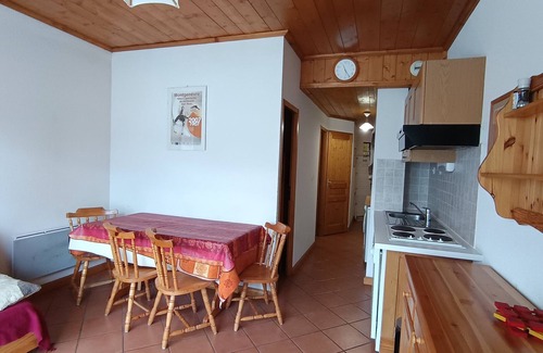 Montgenevre Apartamento | ¡Apto para 6 cerca de las pistas y comercios, con parking, admite mascotas y excelente precio!