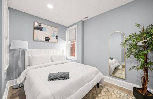 Gayborhood Apartamento | Cozy Apt in Center City!