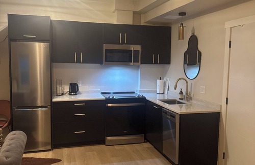 North End Apartamento | Cozy Apt in Central Halifax with Private Entrance