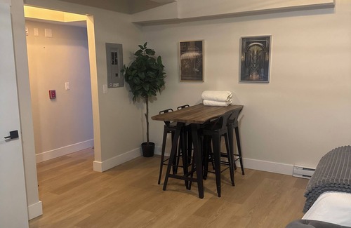 North End Apartamento | Cozy Apt in Central Halifax with Private Entrance