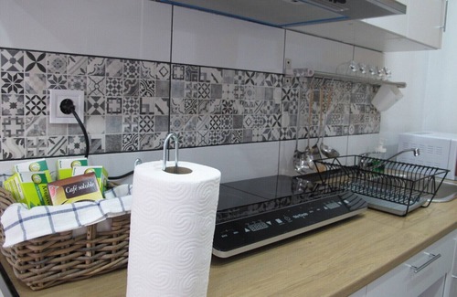 Sant Adria de Besos Apartamento | COZY APT. NEXT TO BEACH AND 14 MIN TO BARCELONA