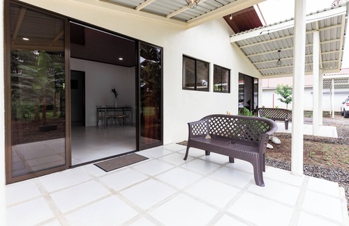 Llanuras del norte Apartamento | Cozy Apt next to famous river Rio Celeste perfect for Family/couple Adventure