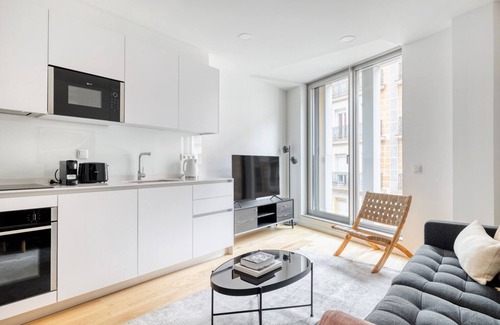 Moncloa - Arguelles Apartamento | Cozy Argüelles Studio, near Royal Palace and Madrid Rio, by Blueground